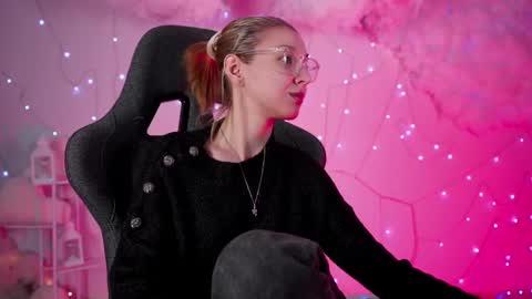 Snapshot of filipinaadams chatting on March 8, 2025, 2:12 am cap and Lana  online show from March 8, 2025, 2:12 am