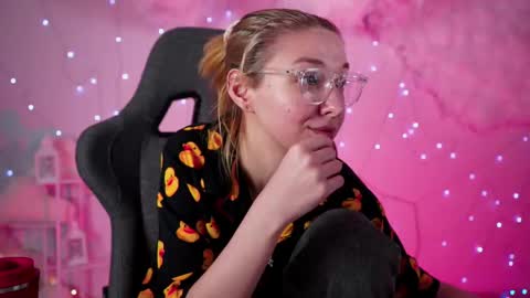 Snapshot of filipinaadams chatting on March 8, 2025, 8:22 am cap and Lana  online show from March 8, 2025, 8:22 am