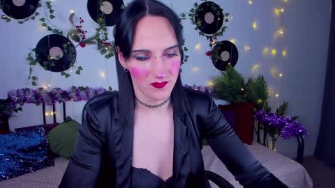Honey Ill be waiting for you Tue Wed Thu Fri Sat Sun 10am-5pm online show from December 13, 2024, 1:44 pm