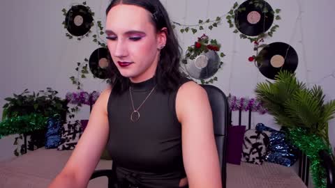 Honey Ill be waiting for you Tue Wed Thu Fri Sat Sun 10am-5pm online show from December 28, 2024, 1:06 pm