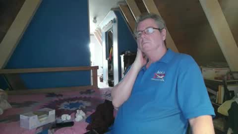 Snapshot of finderfiner chatting on December 13, 2025, 7:53 pm finderfiner online show from December 13, 2025, 7:53 pm