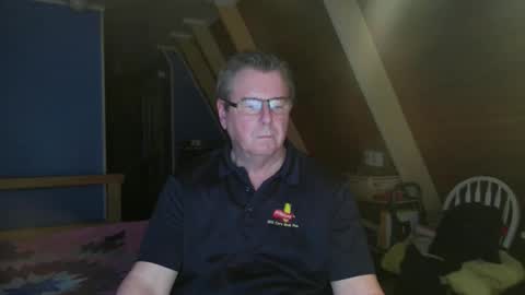 Snapshot of finderfiner chatting on December 19, 2025, 9:49 am finderfiner online show from December 19, 2025, 9:49 am