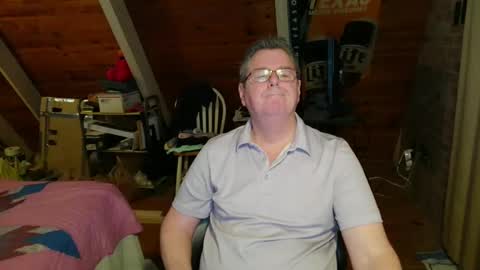 Snapshot of finderfiner chatting on April 4, 2026, 5:27 am finderfiner online show from April 4, 2026, 5:27 am