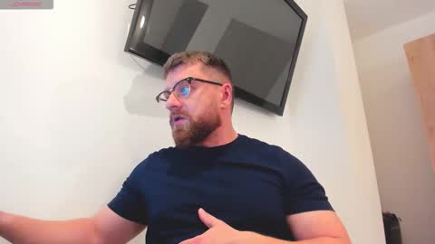 FindomGuyXXX online show from February 25, 2026, 2:21 am