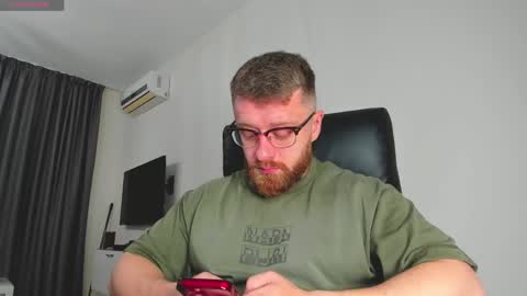 FindomGuyXXX online show from March 17, 2026, 10:07 am