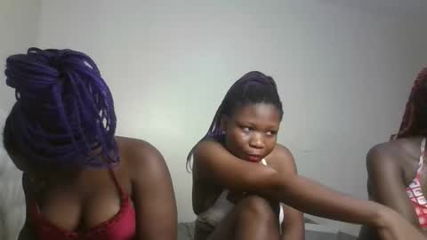 Snapshot of fine_melanie chatting on September 27, 2025, 2:49 am melanie online show from September 27, 2025, 2:49 am