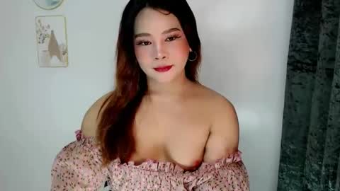 Jasmine online show from April 2, 2026, 10:40 pm