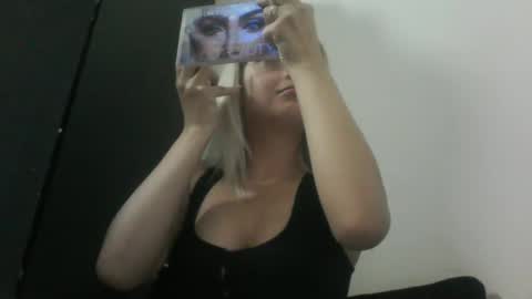 finnky1 online show from December 15, 2024, 1:11 pm