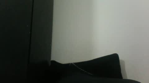 finnky1 online show from December 23, 2024, 9:49 am