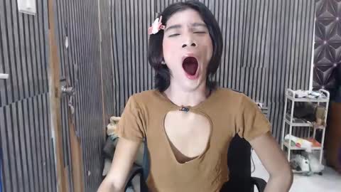 fiona908995 online show from May 5, 2026, 10:34 am