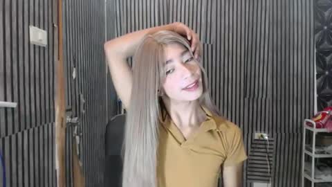 Snapshot of fiona908995 chatting on May 15, 2026, 11:28 am fiona908995 online show from May 15, 2026, 11:28 am