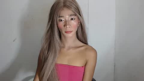 fiona908995 online show from July 17, 2026, 10:44 am