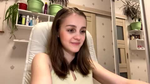 Snapshot of fionapiccard chatting on November 14, 2025, 1:21 pm Keite wanna play Meow online show from November 14, 2025, 1:21 pm