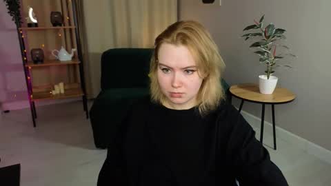 Snapshot of fionaxrider chatting on March 26, 2026, 10:04 pm Fiona online show from March 26, 2026, 10:04 pm