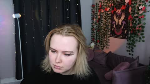 Snapshot of fionaxrider chatting on April 1, 2026, 10:40 pm Fiona online show from April 1, 2026, 10:40 pm