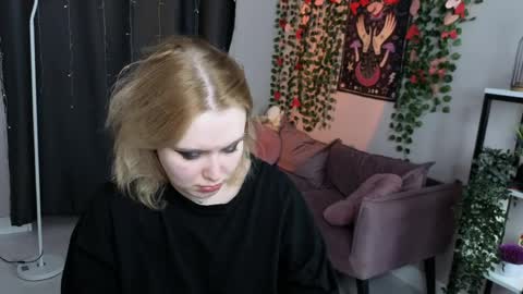 Snapshot of fionaxrider chatting on April 2, 2026, 11:02 pm Fiona online show from April 2, 2026, 11:02 pm