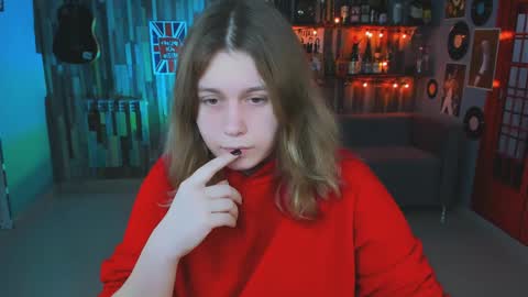 fiora online show from December 8, 2024, 5:07 am