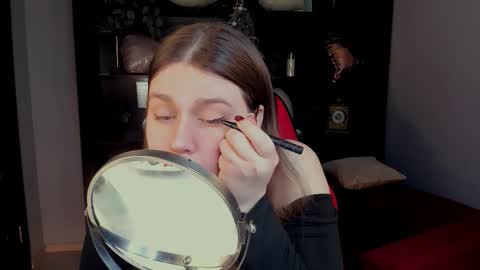 Snapshot of fioramarmoris chatting on February 20, 2026, 7:32 am fiora online show from February 20, 2026, 7:32 am