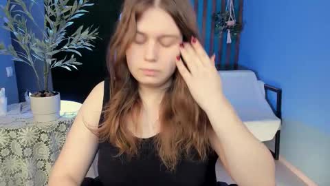 Snapshot of fioramarmoris chatting on March 18, 2026, 5:10 am fiora online show from March 18, 2026, 5:10 am