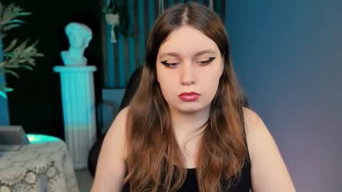 Snapshot of fioramarmoris chatting on March 21, 2026, 8:19 am fiora online show from March 21, 2026, 8:19 am