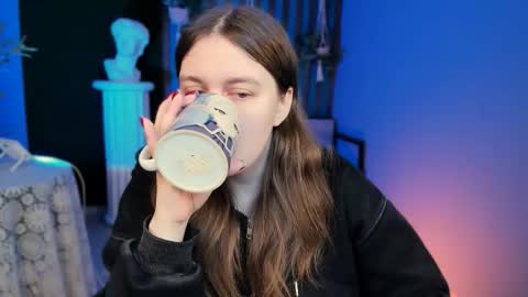 Snapshot of fioramarmoris chatting on March 22, 2026, 5:33 am fiora online show from March 22, 2026, 5:33 am