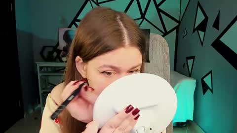 Snapshot of fioramarmoris chatting on March 25, 2026, 6:08 am fiora online show from March 25, 2026, 6:08 am