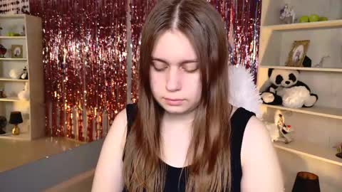 fiora online show from May 10, 2026, 5:23 am