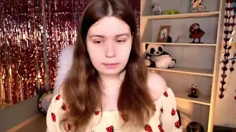 fiora online show from May 13, 2026, 5:27 am