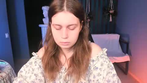 fiora online show from June 11, 2026, 5:49 am