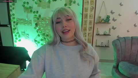 Snapshot of fiore_sanz chatting on April 6, 2026, 3:04 am online show from April 6, 2026, 3:04 am