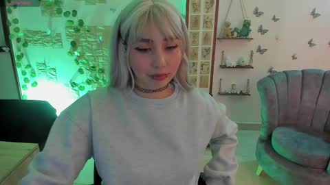 Snapshot of fiore_sanz chatting on April 6, 2026, 4:46 am online show from April 6, 2026, 4:46 am