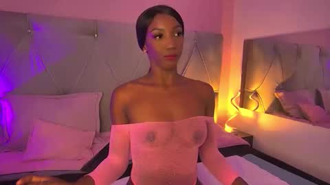 Fiorela Lenin  online show from October 1, 2025, 6:47 pm