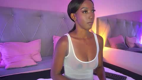 Fiorela Lenin  online show from January 17, 2026, 3:39 pm