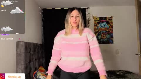 Snapshot of fiorella_up1 chatting on October 23, 2025, 1:27 am F I O R E L L A online show from October 23, 2025, 1:27 am