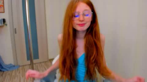 fire_luna online show from October 8, 2025, 6:00 am