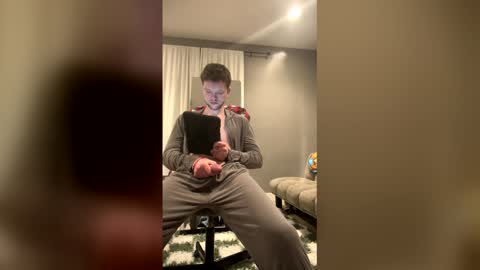 DBag online show from February 5, 2026, 7:57 am