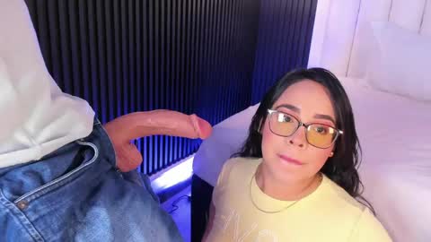 Firedoll online show from April 24, 2026, 4:37 am