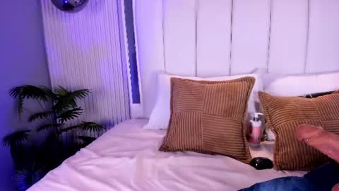 Firedoll online show from June 17, 2026, 11:27 pm
