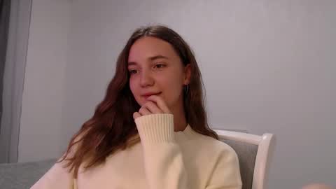 fireflies_fly_ online show from September 22, 2025, 7:49 pm