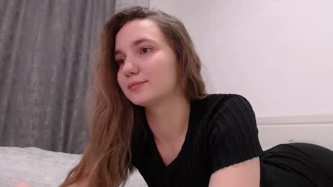 fireflies_fly_ online show from January 7, 2026, 6:32 pm