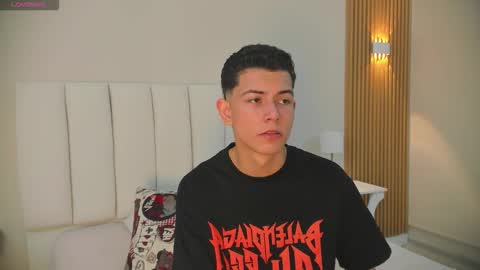 Nicolas online show from October 18, 2025, 3:35 pm