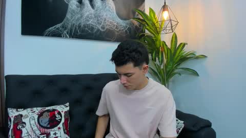 Nicolas online show from March 6, 2026, 8:27 pm