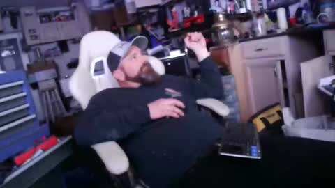 fishyfishy6460 online show from April 3, 2026, 2:42 am