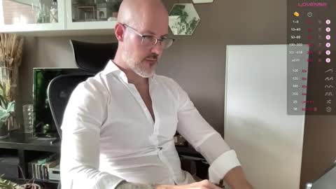 Rubn online show from September 22, 2025, 12:29 pm