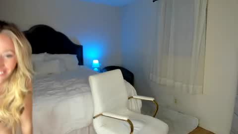 Jamie or Frisky  online show from December 8, 2024, 12:07 am