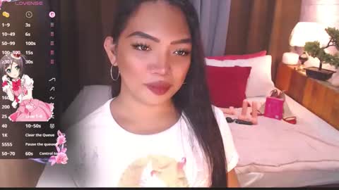 fitfemme_anna online show from May 4, 2026, 4:41 am