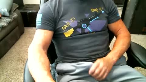 fitguy40 online show from October 2, 2025, 4:36 pm