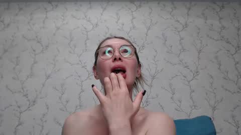 xFitnessGirl online show from December 27, 2024, 5:20 am