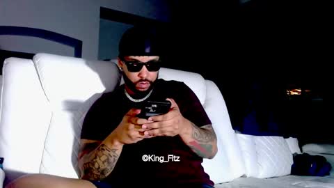 King E  online show from April 28, 2026, 1:15 am