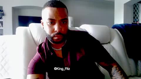 King E  online show from April 28, 2026, 5:29 pm